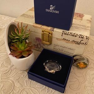 SWAROVSKI Crystal Eternity Scallop Shell